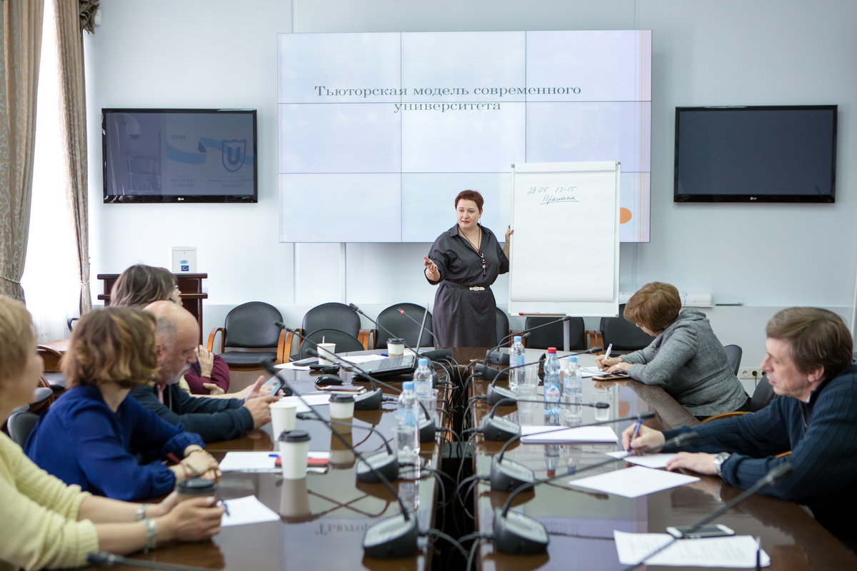 Itmo ontologies. Общественные здания. Канадский университет меннонитов. Французская модель университета. Здание школы 3д модель.