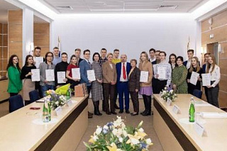 5 студентов РФФ получили именные стипендии компании «Микран»
