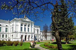 Первый университет Сибири отмечает 143-й день рождения