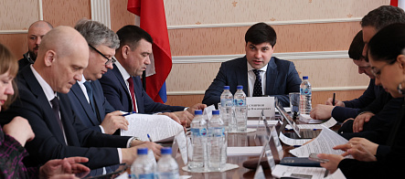 В Омске обсудили кадровое обеспечение химической промышленности региона